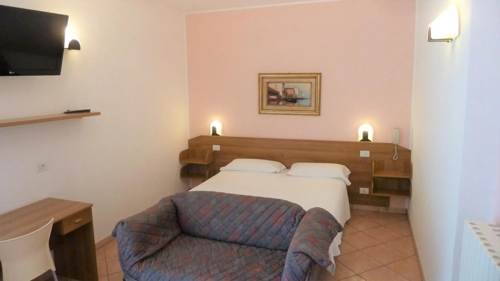 Hotel Baitone - Nature Village Malcesine Italy